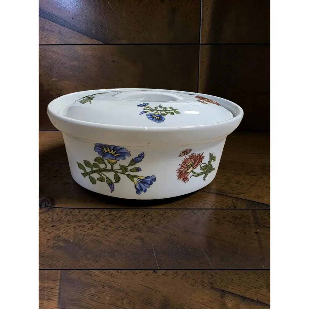 Caroline by BIA CORDON BLEU oval Covered Casserole Dish Floral